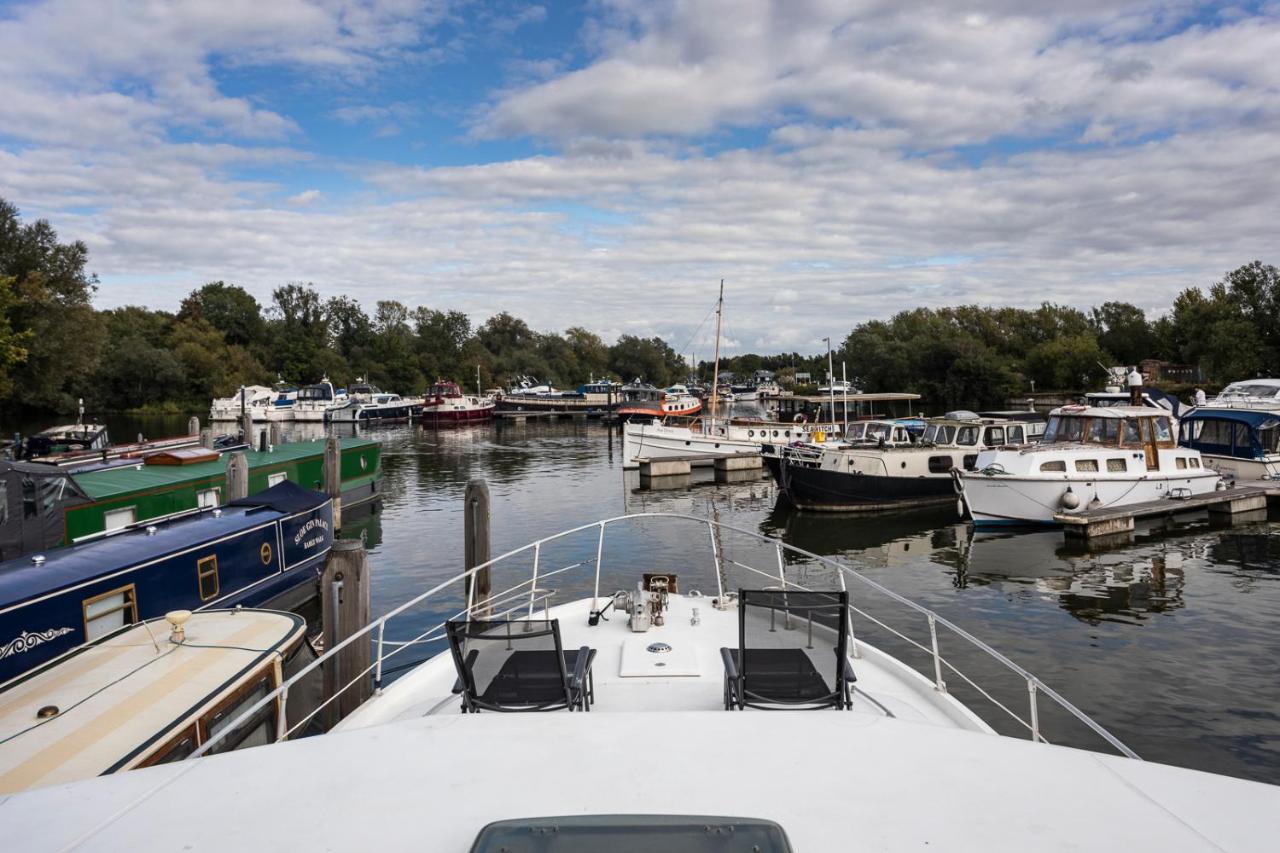 Eucala Motor Yacht Hotel East Molesey Esterno foto