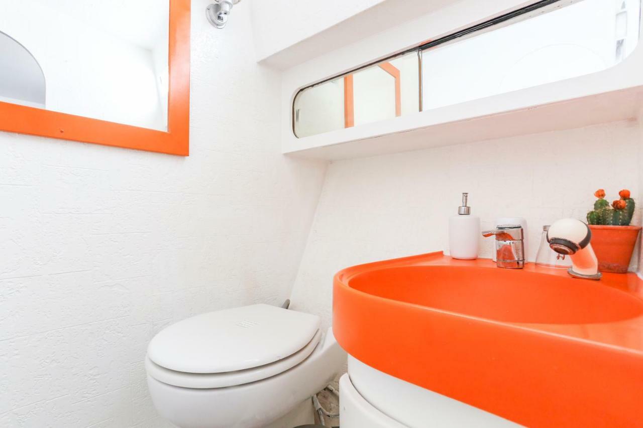 Eucala Motor Yacht Hotel East Molesey Esterno foto